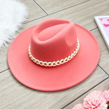 Sombrero Coral - Lifestyle