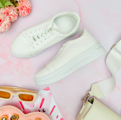 Tenis Blancas, con plataforma