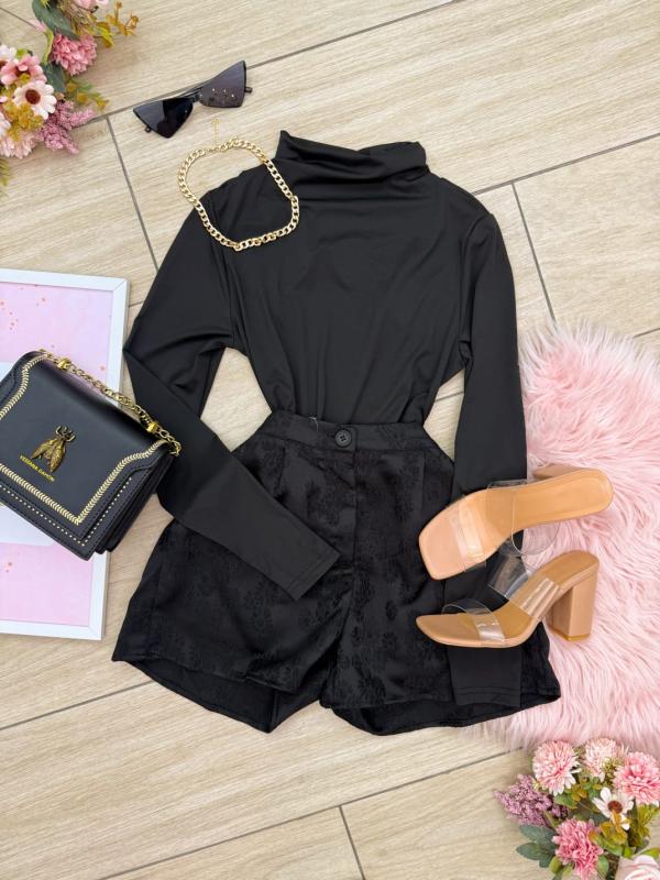 Blusa Negra, abertura en la espalda - Corporate Girl 2.0