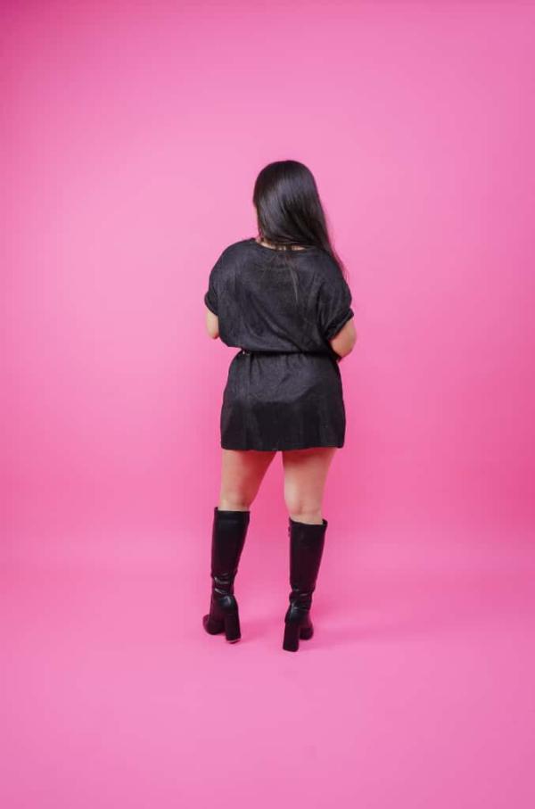 Vestido Negro, tipo camiseta - Its Party time